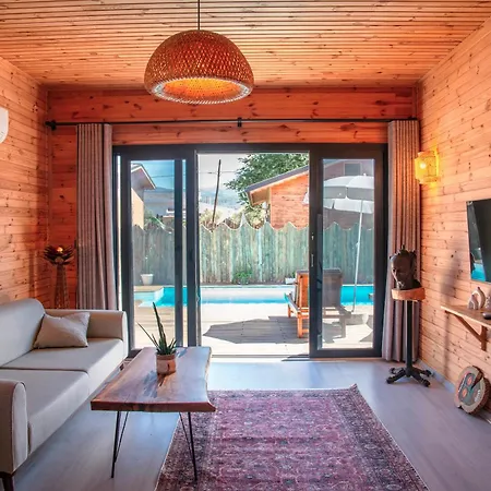 Wooden Stage Homes Дом отдыха