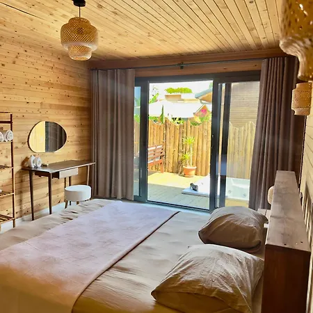 Wooden Stage Homes Дом отдыха *